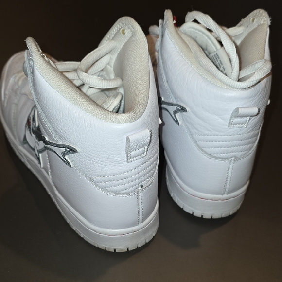 Oski x Nike SB Dunk High \'Great White Shark\' (style DC8908-105) M 10, W 11.5